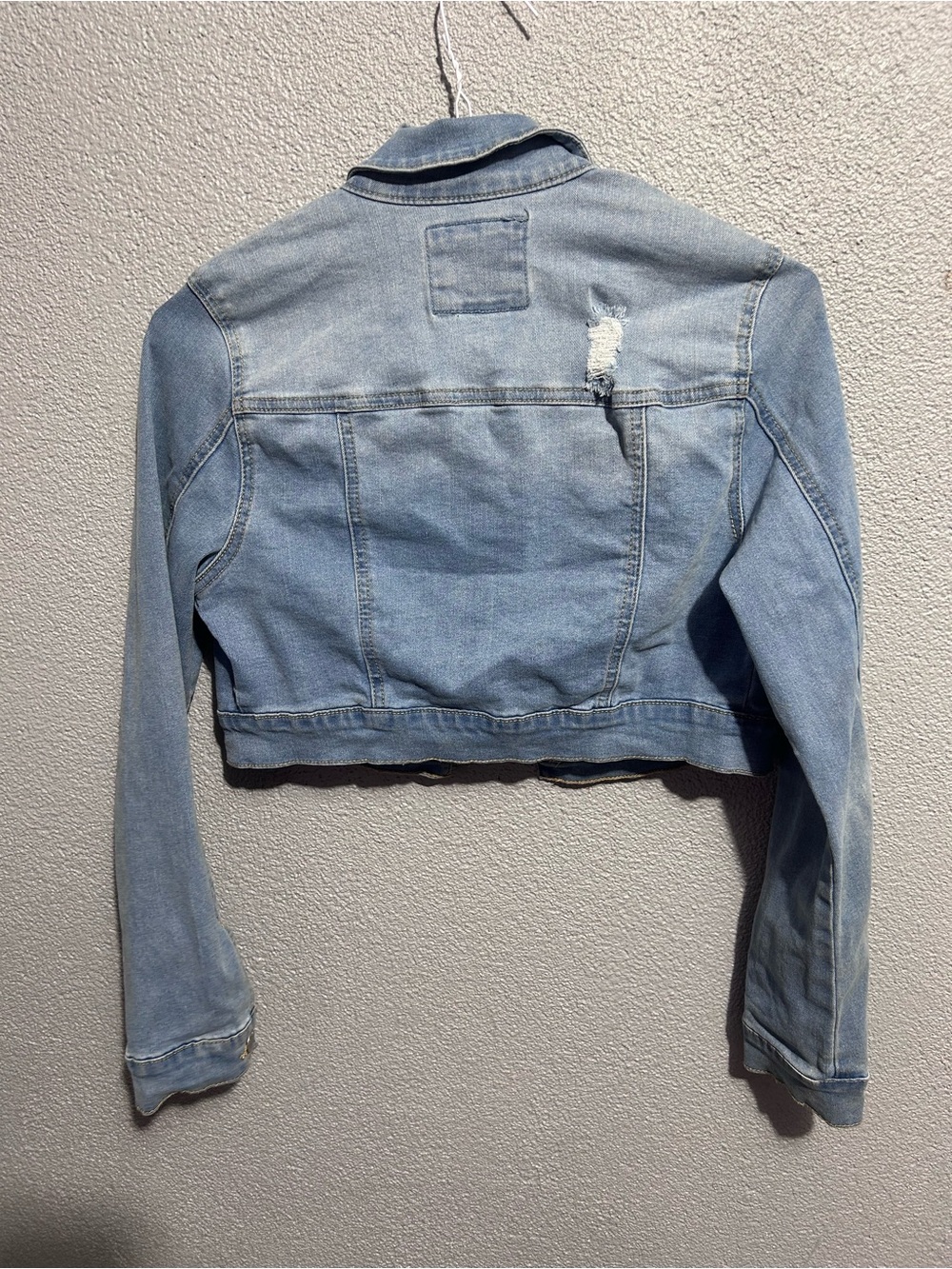 NWOT Wax Jean collection distressed cropped denim jacket size medium - Picture 3 of 4